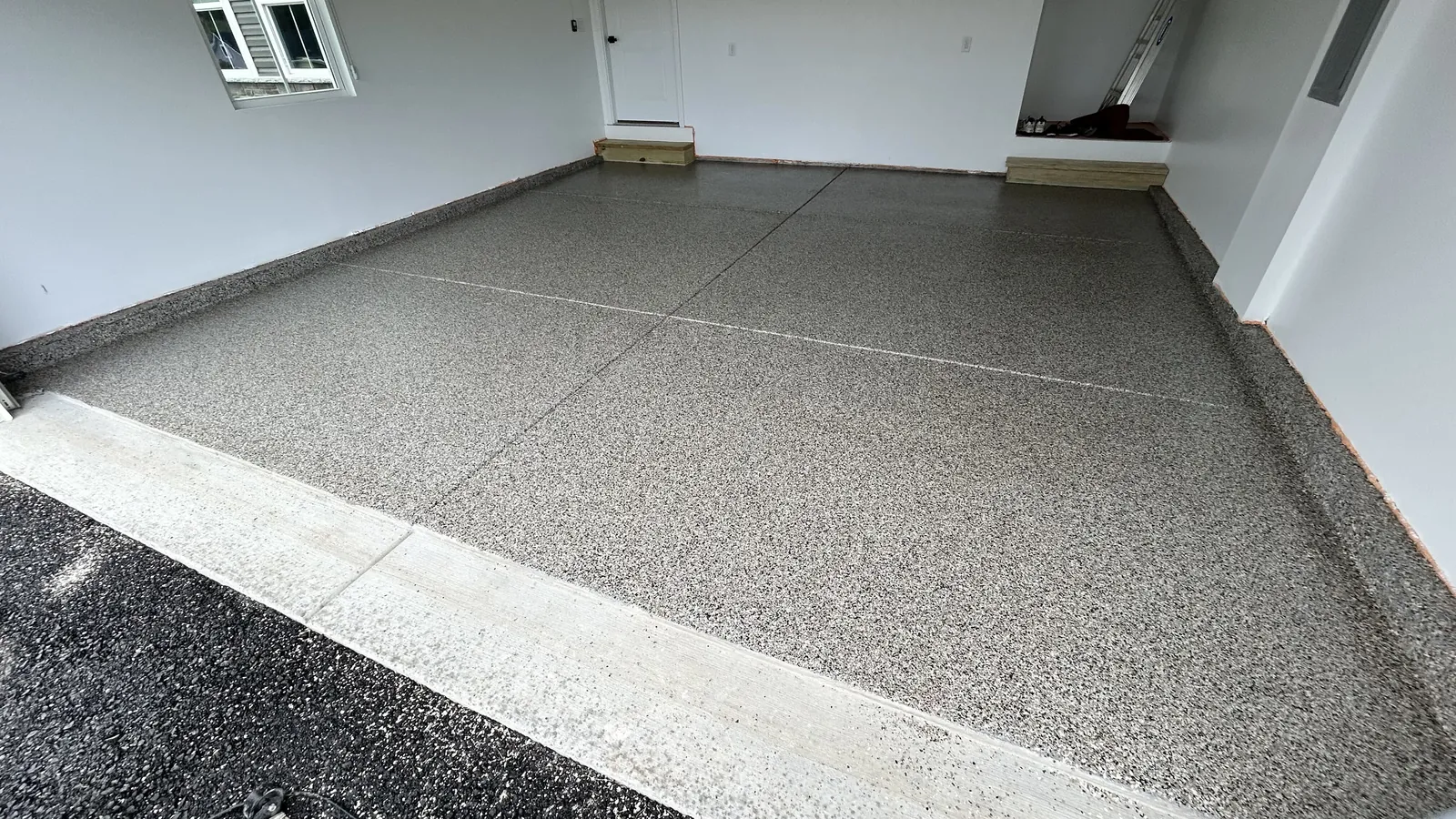 Concrete floor coatings from Comer & Cross, serving Conyers, GA