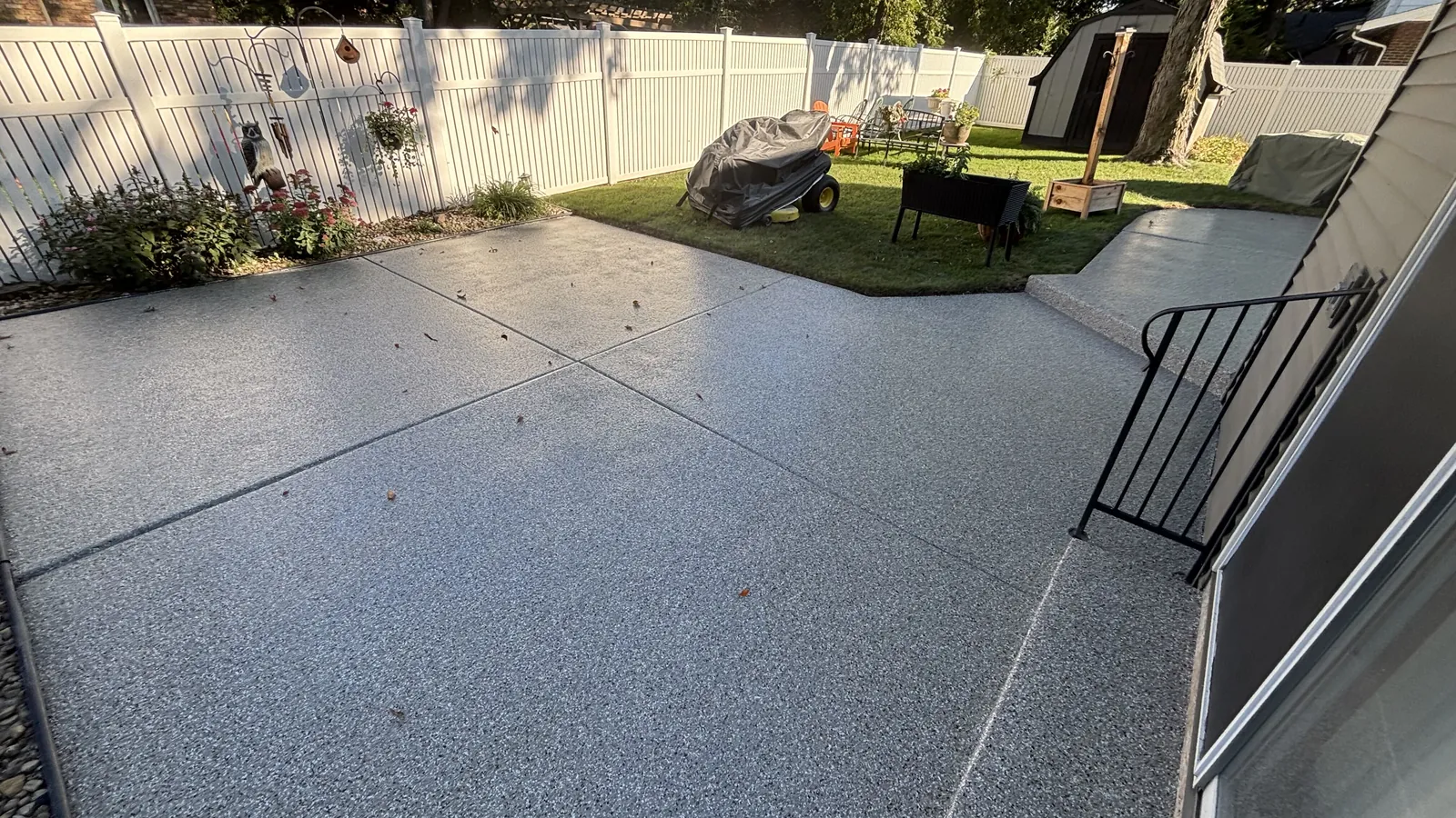 Concrete floor coatings from Comer & Cross, serving Detroit, MI
