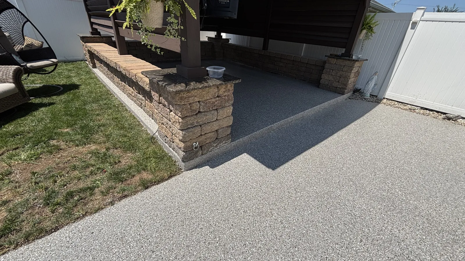 Concrete floor coatings from Comer & Cross, serving Eagan, MN