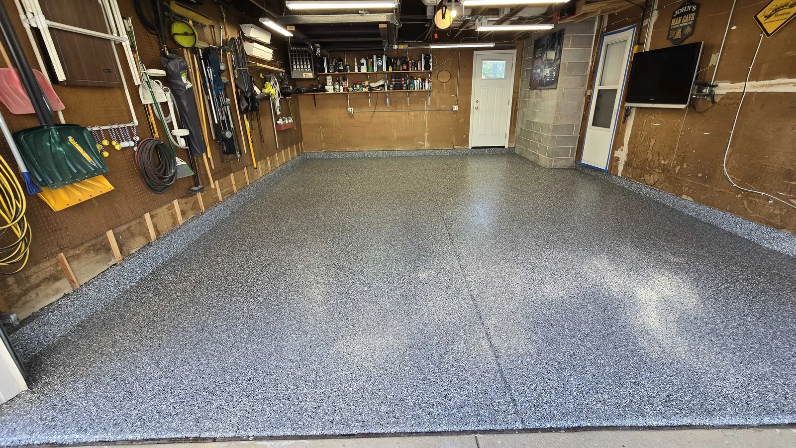 Concrete floor coatings from Comer & Cross, serving Joliet, IL