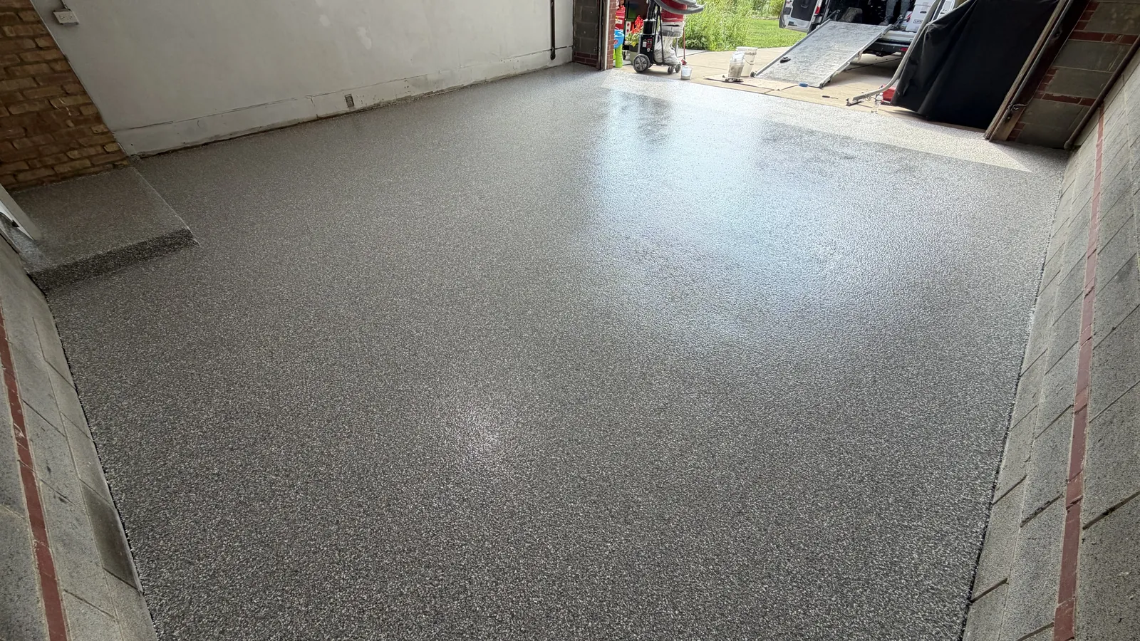 Concrete floor coatings from Comer & Cross, serving Mansfield, OH
