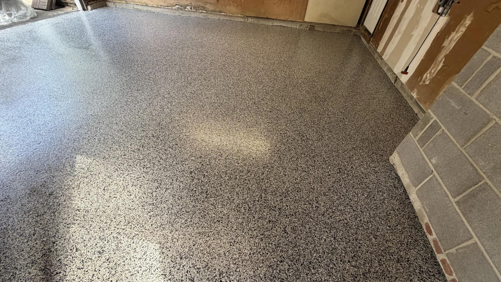 Concrete floor coatings from Comer & Cross, serving Minneapolis, MN