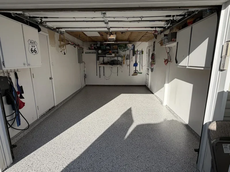 The same garage floor after a Comer & Cross coating